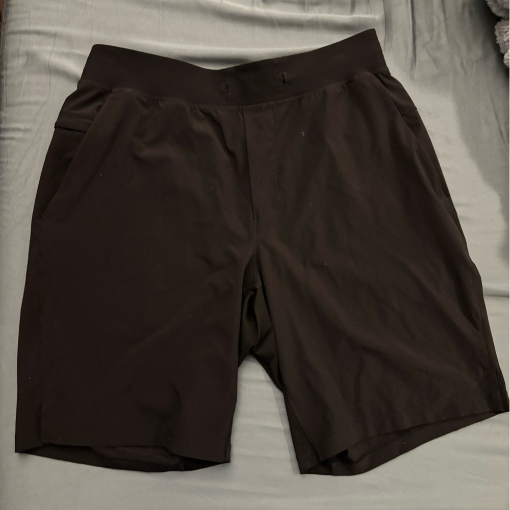 Lululemon Men's pace breaker shorts